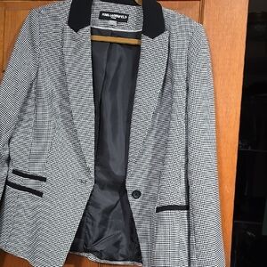 Karl Lagerfeld Paris Black and White Blazer, NWOT, Size 12